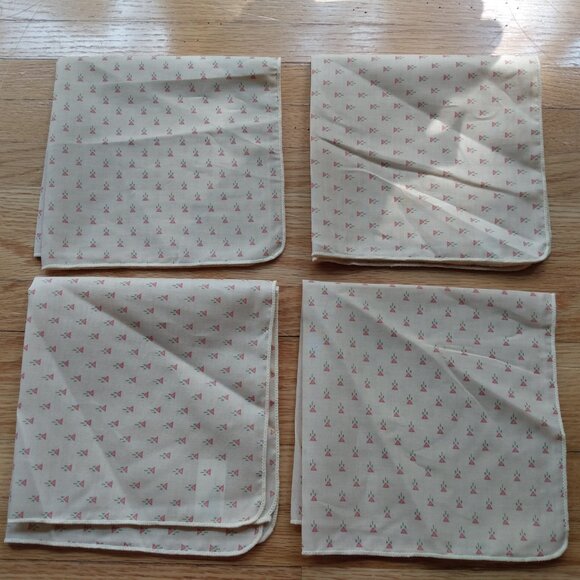 Vintage 80s Cloth Napkins Set of 4 Ditsy Print Made in Hong Kong - Picture 4 of 13